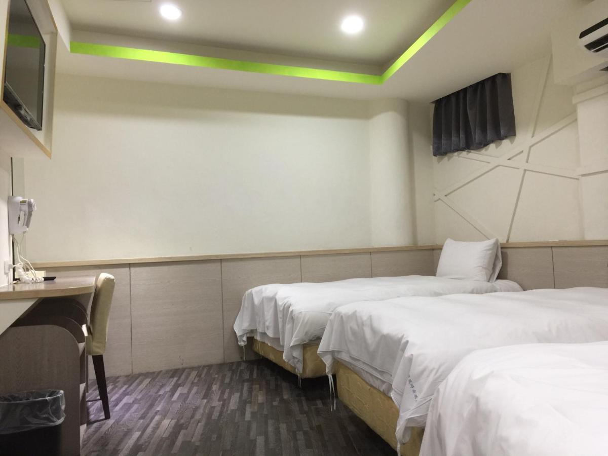 Hotel 微旅時尚旅店 à Touliu Extérieur photo