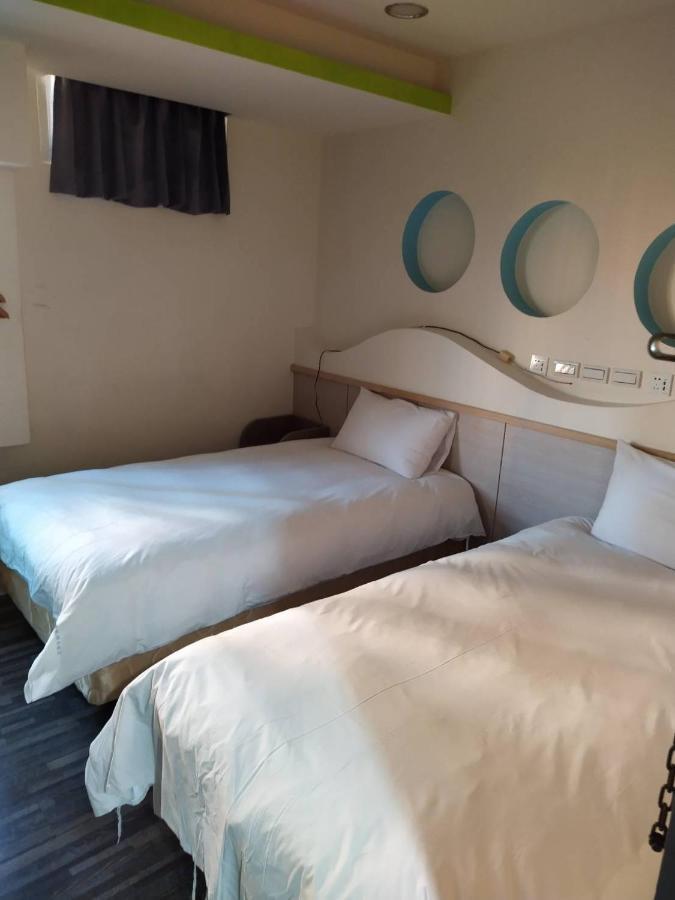 Hotel 微旅時尚旅店 à Touliu Extérieur photo