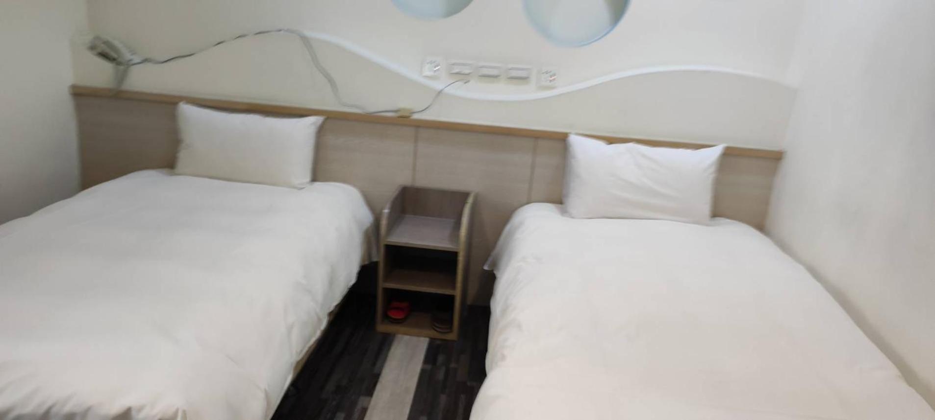 Hotel 微旅時尚旅店 à Touliu Extérieur photo